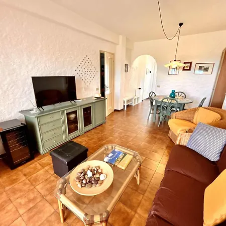 Διαμέρισμα Trilocale Antonella Al Taunus Con Vista Mare